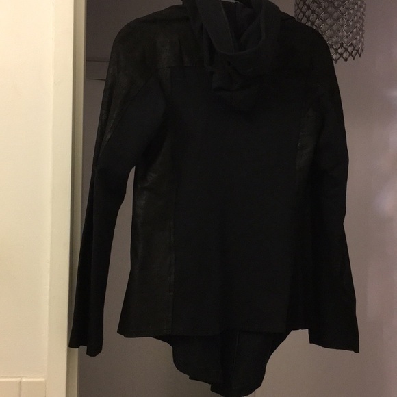 Goat leather jacket with attached cotton hoodie - Picture 2 of 6